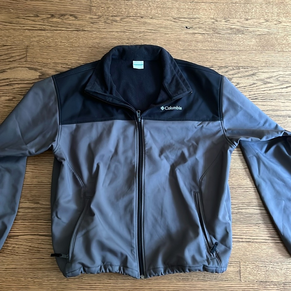 Columbia fleece rain/wind breaker